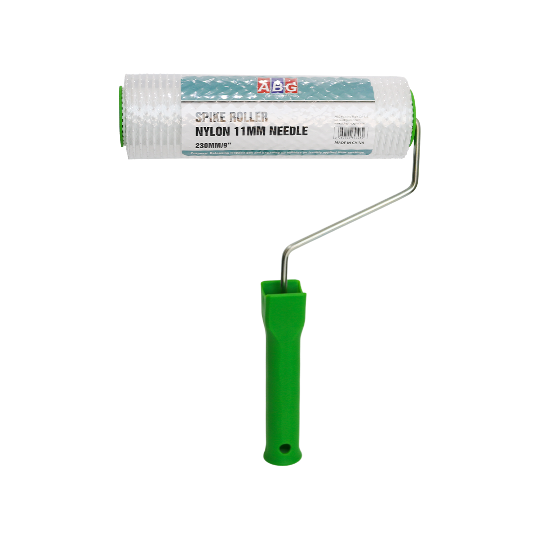 9" Spike Roller With Handle